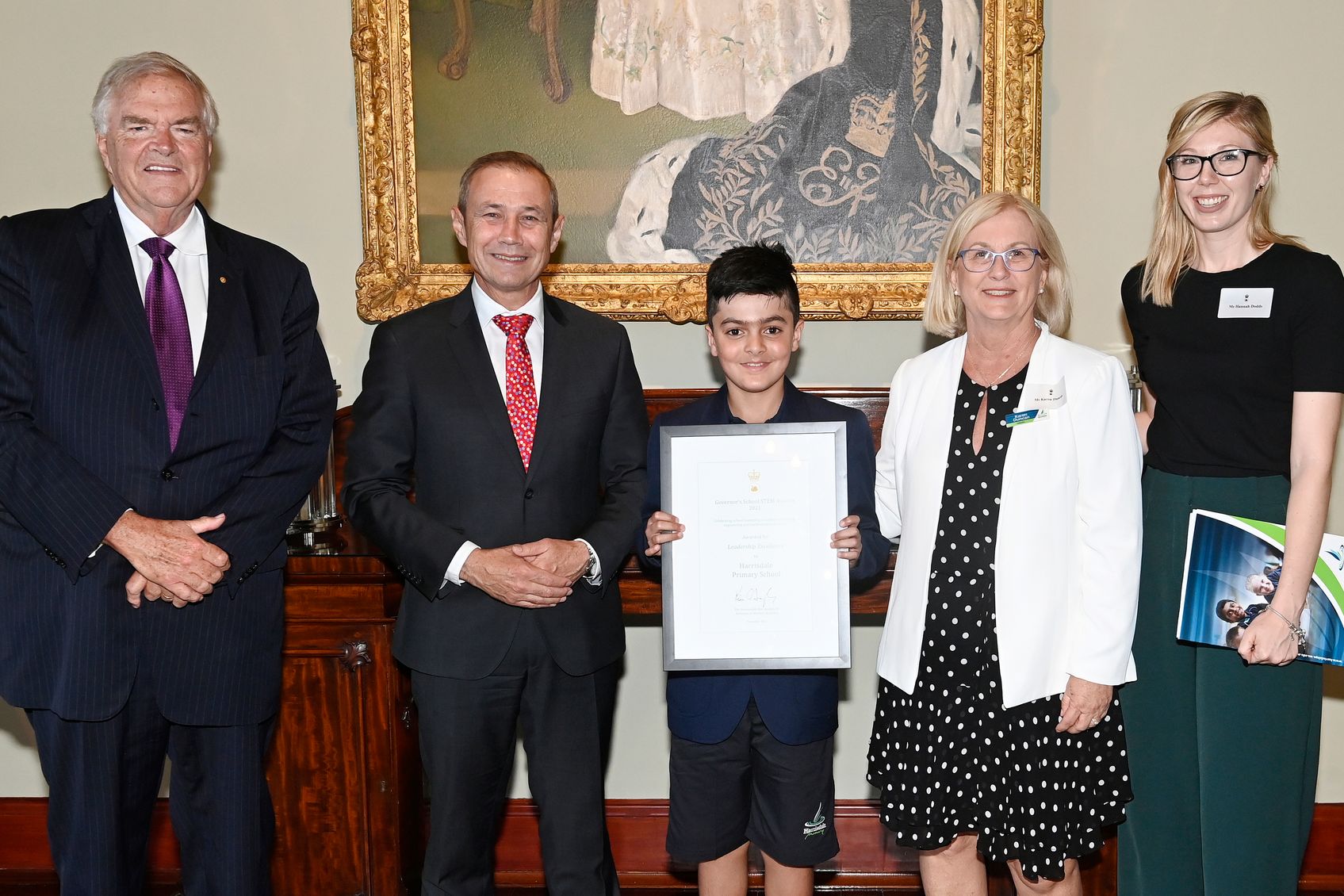 Staff and student from Harrisdale School standing next to Kim Beazley and Roger Cook