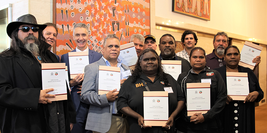 Minister Buti with the Tjiwarl Board Members